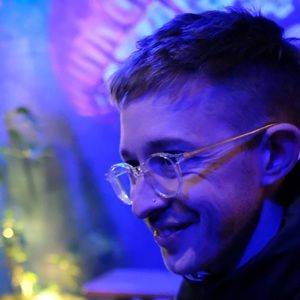 Meet your Posher, Alexander